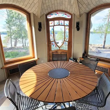 Vila New! Unique Fairytale Castle With Private Sea Shore
